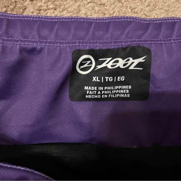 Flowered 3 inch running shorts. Size XL. - Picture 3 of 4